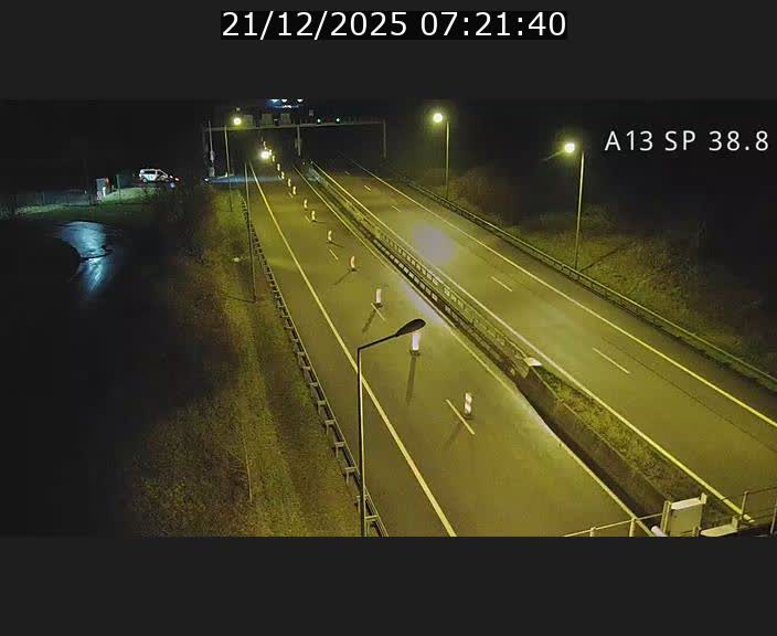 Webcam autoroute A13 à l'entrée ouest du tunnel Markusbierg à Schengen. Vue orientée vers le tunnel et l'Allemagne