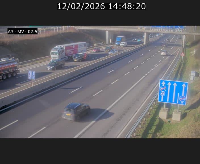 Webcam autoroute A3 au Luxembourg à proximité de la Croix de Gasperich. Vue orientée vers Luxembourg
