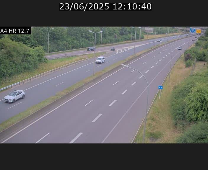 Traffic live webcam Luxembourg Esch sur Alzette - A4 - BK 12.7 - direction Esch-Belval