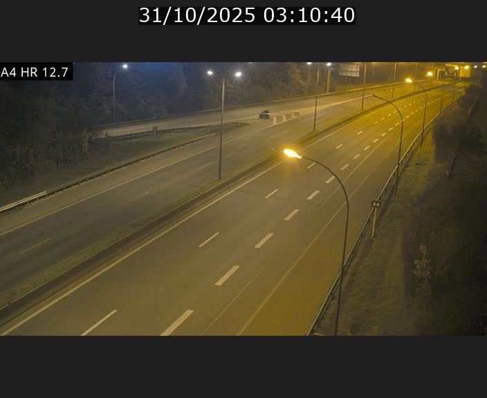 Traffic live webcam Luxembourg Esch sur Alzette - A4 - BK 12.7 - direction Esch-Belval