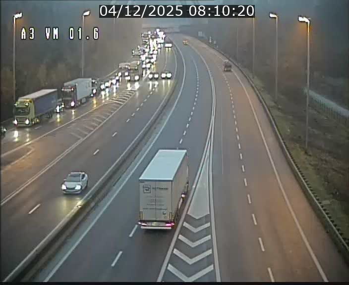Traffic live webcam Luxembourg - Croix de Gasperich - A3 - BK 1.6 - direction France/Aire de Berchem