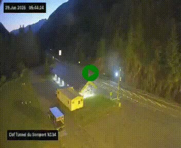 Webcam à l'entrée du tunnel du Somport, côté français, sur la N134, dans les Pyrénées, en direction de l'Espagne, à 1116 mètres d'altitude