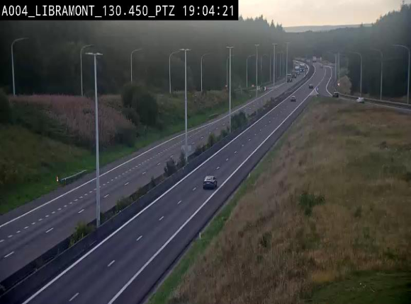 Webcam E411 à hauteur de la sortie 25 de Libramont menant vers Bouillon, Sedan et Reims via la N89. Vue orientée vers Bruxelles