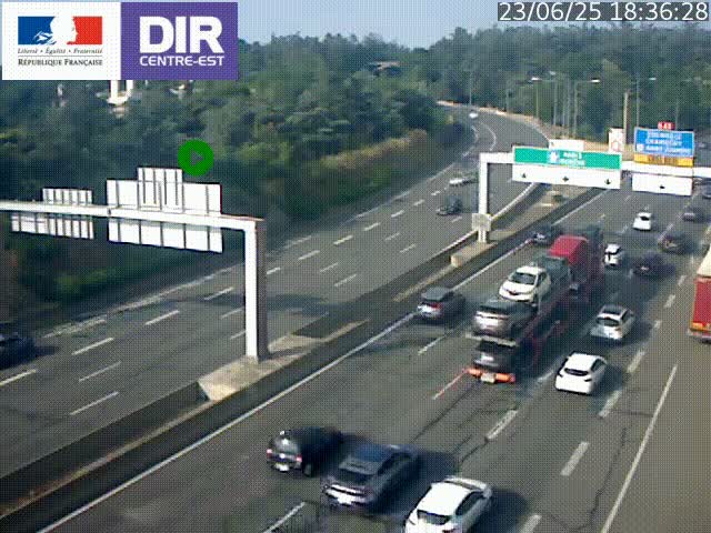 Caméra de circulation routière sur le boulevard périphérique Laurent Bonnevay de Lyon (D383) à hauteur de Bron, avant la jonction avec l'A43. Vue orientée vers l'échangeur