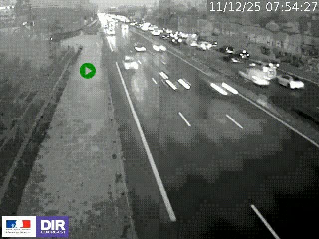 Webcam à Bron sur l'A43 à la jonction avec le boulevard périphérique de Lyon (D383). Vue orientée vers Lyon