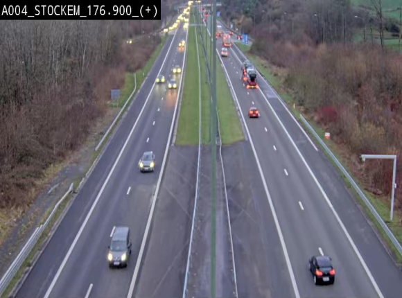 Webcam au-dessus de l'E411 sur la N83 à hauteur de la sortie Stockem. Vue orientée vers Arlon