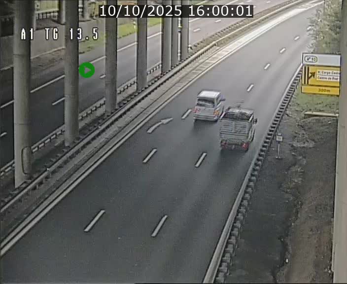 Traffic live webcam Luxembourg Senningen - A1 direction Luxembourg - BK 13.5