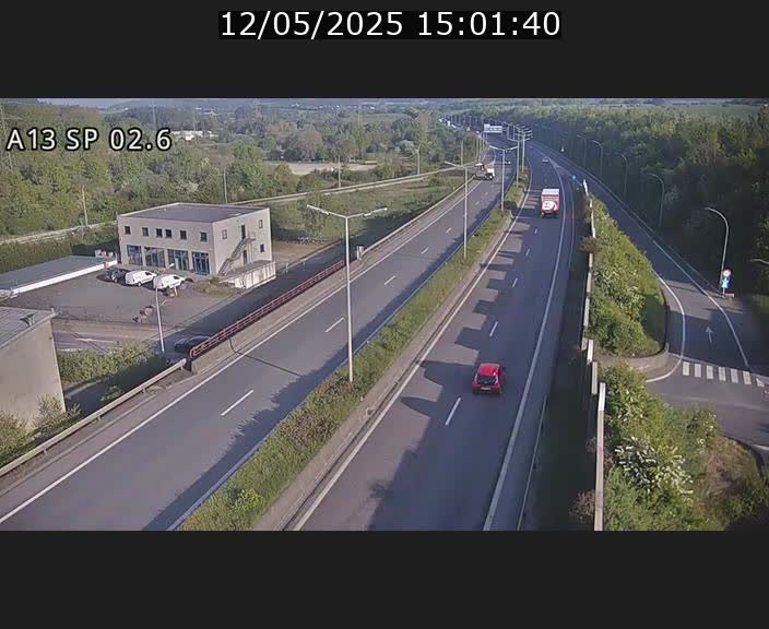 Traffic live webcam Luxembourg Sanem - A13 direction Pétange - BK 2.6
