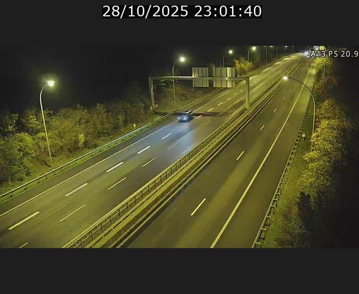Traffic live webcam Luxembourg Croix de Bettembourg, rond-point d'Hellange - A13 direction Allemagne - BK 20.9