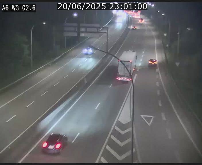 Traffic live webcam Luxembourg Croix de Cessange - A6 - BK 2.6 - direction France/Allemagne