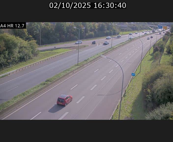 Traffic live webcam Luxembourg Esch sur Alzette - A4 - BK 12.7 - direction Esch-Belval