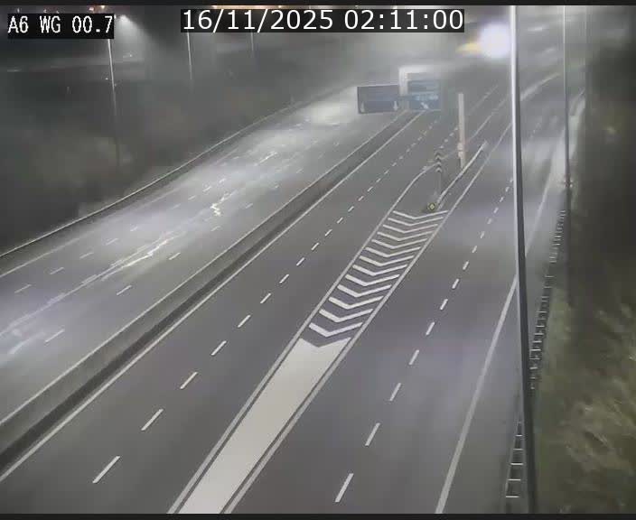 Traffic live webcam Luxembourg Croix de Cessange - A6 - BK 0.7 - direction A3 France