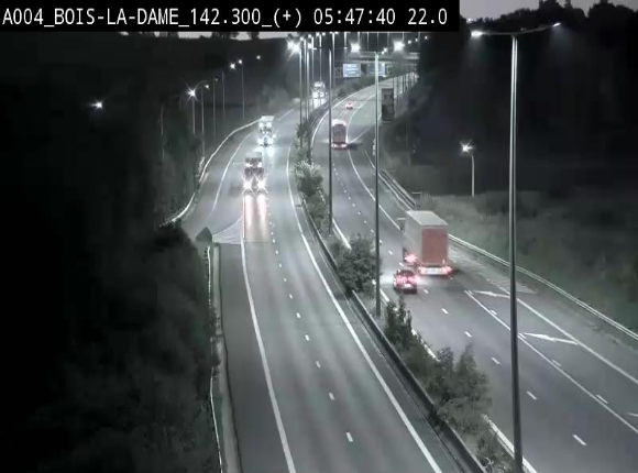 Webcam située entre la sortie 29 Neufchâteau et la jonction avec l'E25 en direction de Liège et Luxembourg