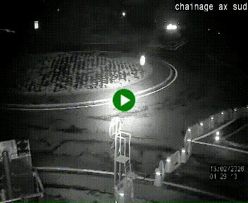 Webcam au nord d'Ax-les-Thermes au niveau de l'aire de chaînage de la N20. Vue orientée vers les Pyrénées, en direction de Pas de la Case