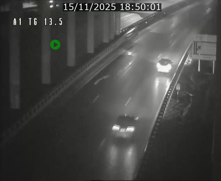 Traffic live webcam Luxembourg Senningen - A1 direction Luxembourg - BK 13.5