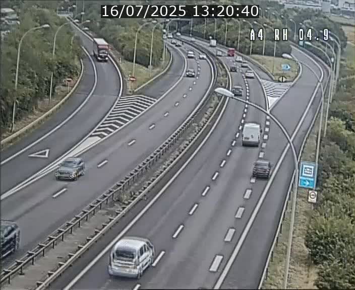 Traffic live webcam Luxembourg Leudelange - A4 - BK 4.9 - direction Luxembourg