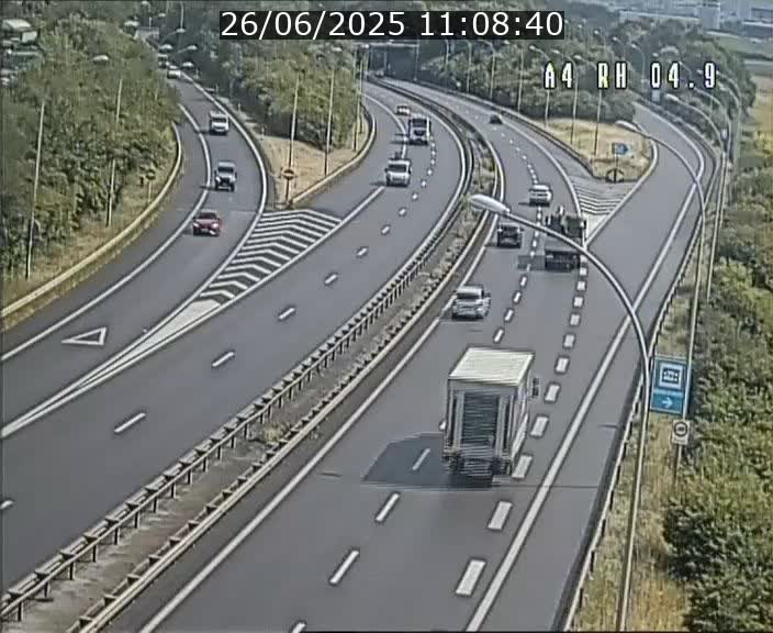 Traffic live webcam Luxembourg Leudelange - A4 - BK 4.9 - direction Luxembourg