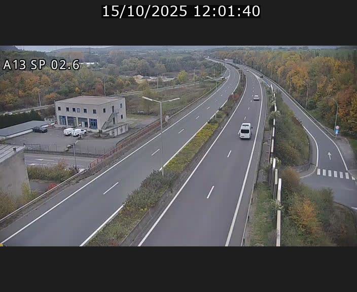 Traffic live webcam Luxembourg Sanem - A13 direction Pétange - BK 2.6