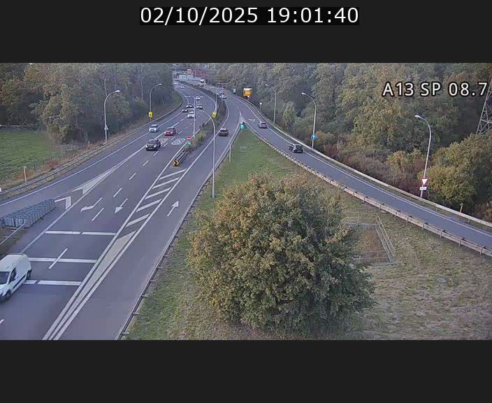 Traffic live webcam Luxembourg Jonction Lankelz - A13 direction Pétange - BK 8.7 