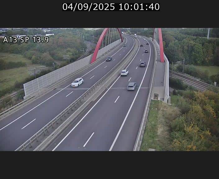 Traffic live webcam Luxembourg Kayl - A13 direction Esch-sur-Alzette/Luxembourg-ville - BK 13.9