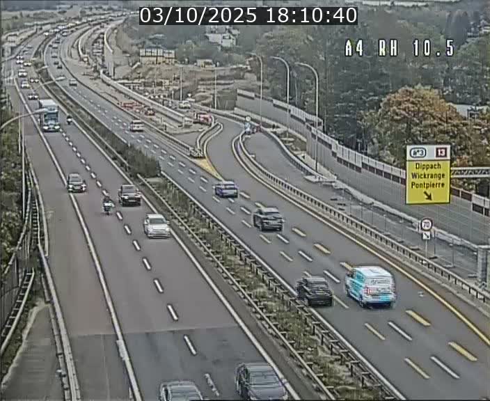Traffic live webcam Luxembourg Pontpierre - A4 - BK 10.5 - direction Luxembourg