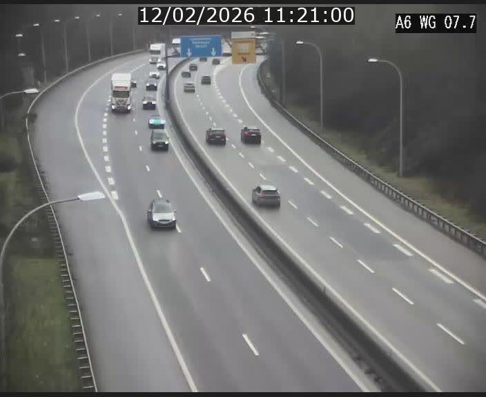 Traffic live webcam Luxembourg - Bridel - A6 - BK 7.7 - direction Belgique