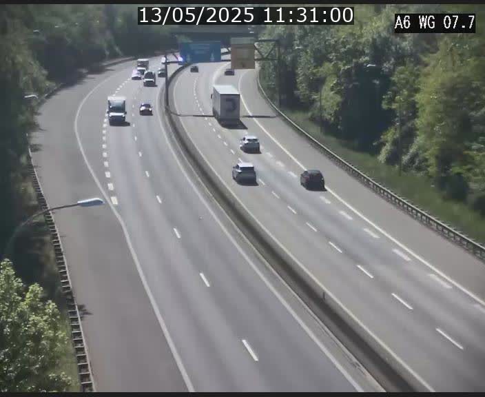 Traffic live webcam Luxembourg - Bridel - A6 - BK 7.7 - direction Belgique
