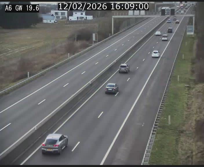 Traffic live webcam Luxembourg - Steinfort - A6 - BK 19.6 - direction Belgique