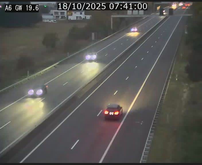 Traffic live webcam Luxembourg - Steinfort - A6 - BK 19.6 - direction Belgique