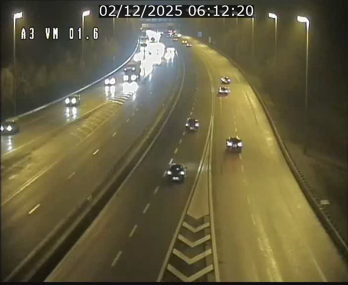 Traffic live webcam Luxembourg - Croix de Gasperich - A3 - BK 1.6 - direction France/Aire de Berchem