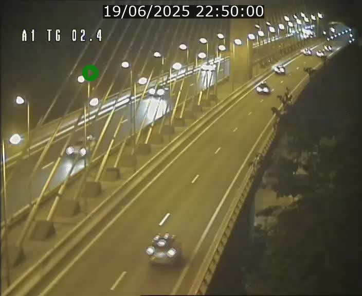 Traffic live webcam Luxembourg Sandweiler - A1 direction Luxembourg-ville - BK 2.4
