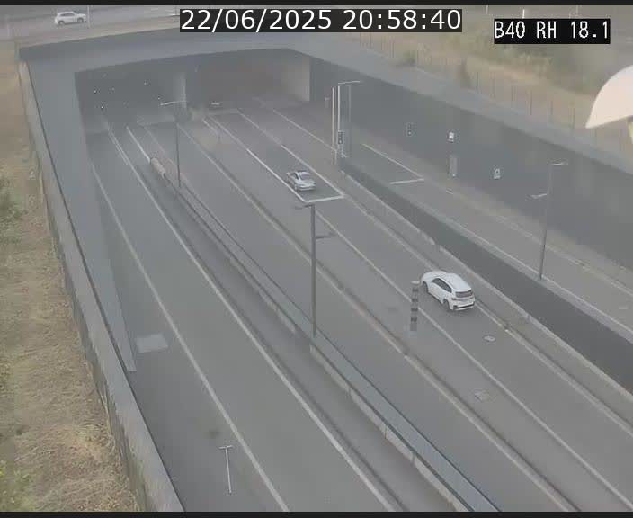 Webcam sur la route de contournement d'Esch-Belval avant le tunnel Central Gate au niveau de la porte de France et du radar fixe