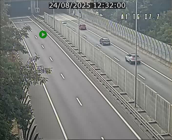 Traffic live webcam Luxembourg Kirchberg - A1 direction Luxembourg-ville - BK 7.7