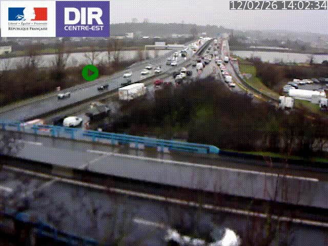 Clone of Caméra de circulation sur A7 à Lyon Perrache vers Marseille, le long du Rhône
