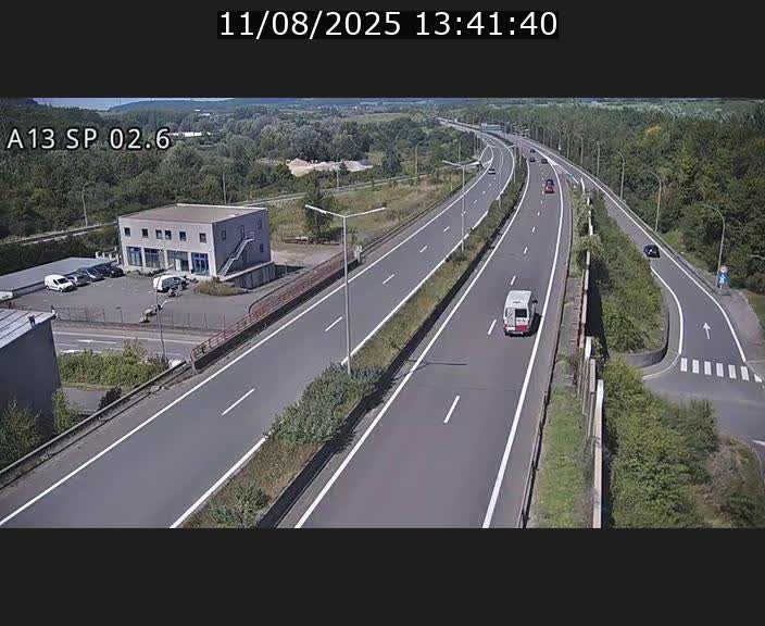 Traffic live webcam Luxembourg Sanem - A13 direction Pétange - BK 2.6