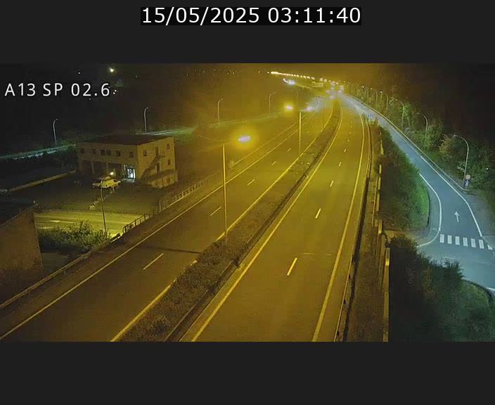 Traffic live webcam Luxembourg Sanem - A13 direction Pétange - BK 2.6