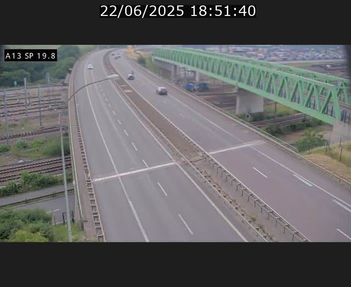 Traffic live webcam Luxembourg Croix de Bettembourg - A13 direction Esch-sur-Alzette - BK 19.8