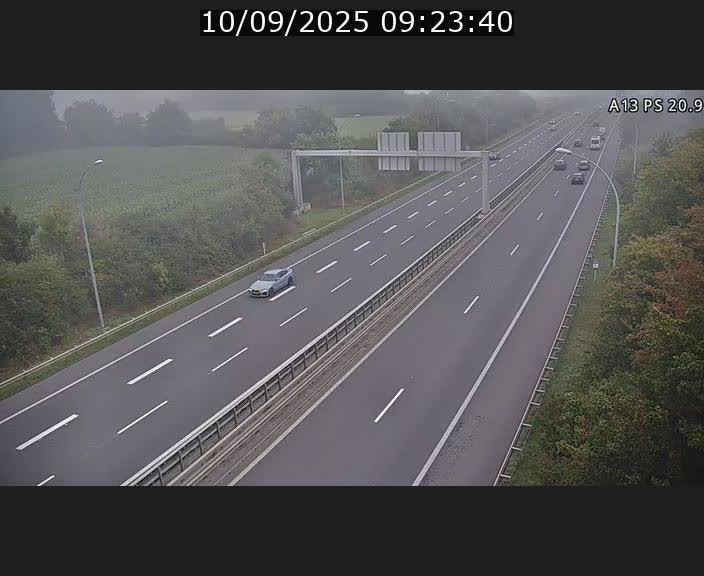 Traffic live webcam Luxembourg Croix de Bettembourg, rond-point d'Hellange - A13 direction Allemagne - BK 20.9