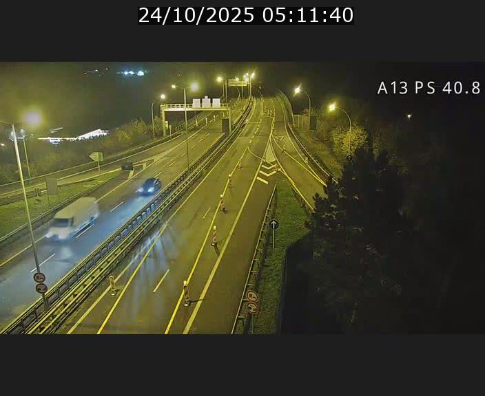 Webcam autoroute A13 à la sortie est du tunnel Markusbierg à Schengen. Vue sur le pont de la Moselle, vers l'Allemagne
