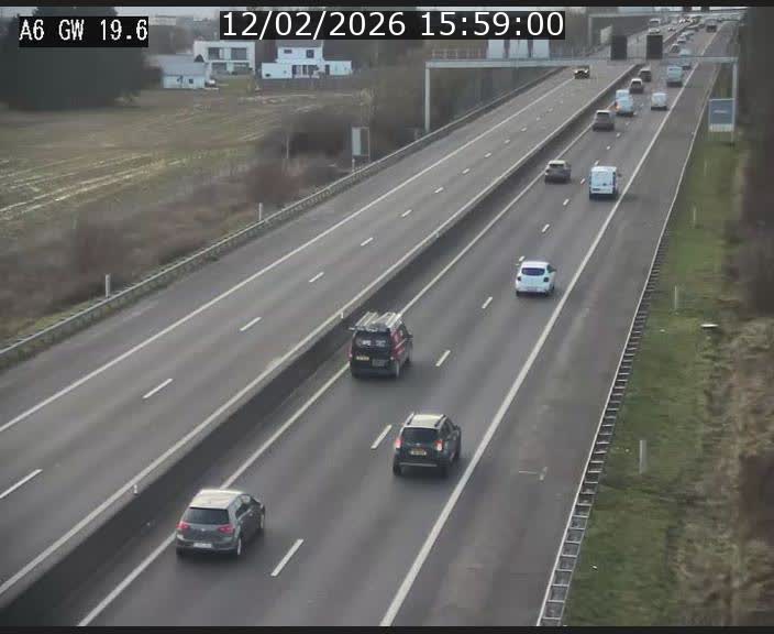 Traffic live webcam Luxembourg - Steinfort - A6 - BK 19.6 - direction Belgique
