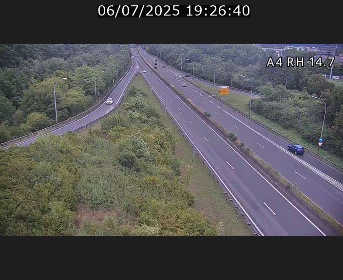 Traffic live webcam Luxembourg Jonction Lankelz - A4 - BK 14.7 - direction Luxembourg