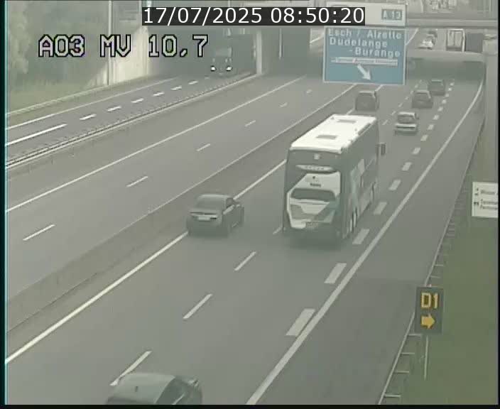 Traffic live webcam Luxembourg Croix de Bettembourg - A3 - BK 10.7 - direction France