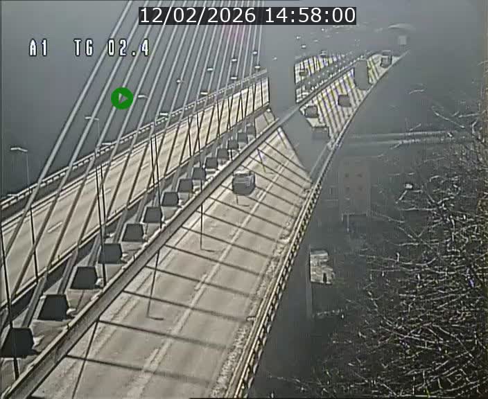 Traffic live webcam Luxembourg Sandweiler - A1 direction Luxembourg-ville - BK 2.4