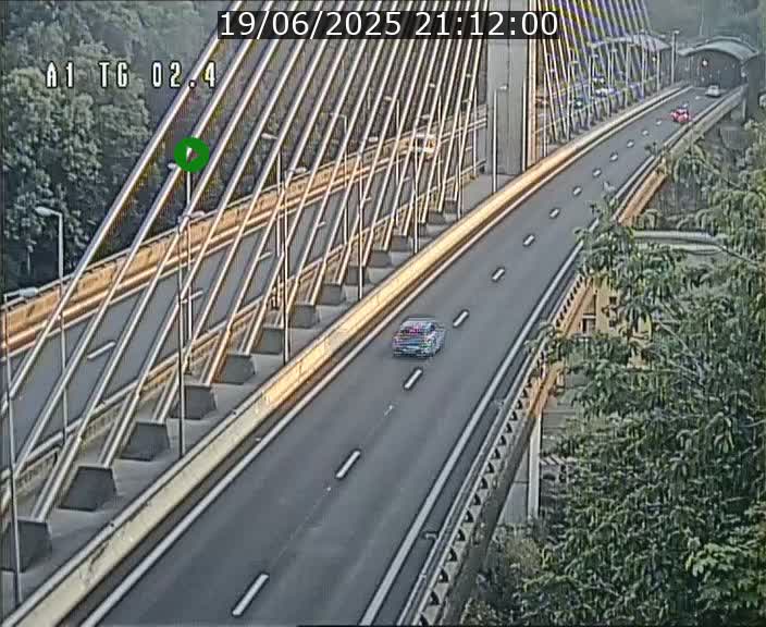 Traffic live webcam Luxembourg Sandweiler - A1 direction Luxembourg-ville - BK 2.4