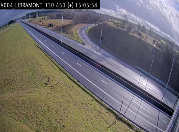 Webcam à Libramont sur l'E411 à la jonction avec la N89 menant vers Bouillon et la France. Vue orientée vers Arlon