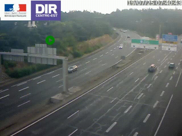 Caméra de circulation routière sur le boulevard périphérique Laurent Bonnevay de Lyon (D383) à hauteur de Bron, avant la jonction avec l'A43. Vue orientée vers l'échangeur
