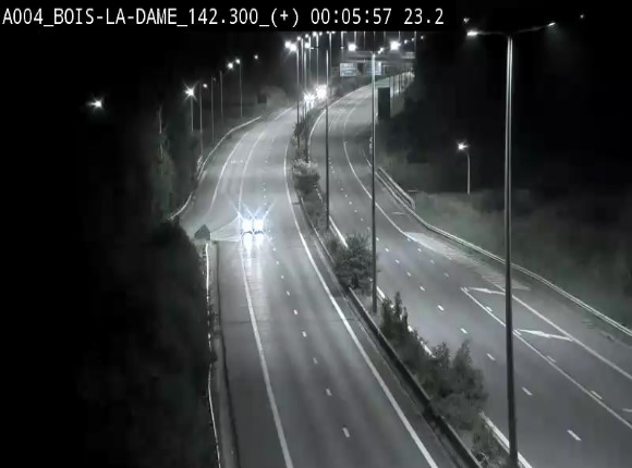 Webcam située entre la sortie 29 Neufchâteau et la jonction avec l'E25 en direction de Liège et Luxembourg
