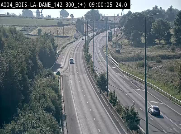 Webcam située entre la sortie 29 Neufchâteau et la jonction avec l'E25 en direction de Liège et Luxembourg