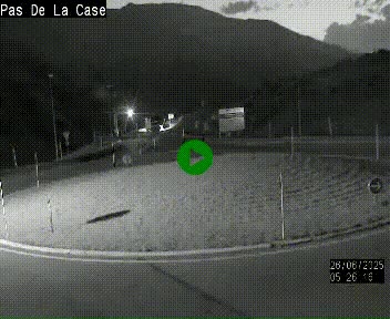 Webcam sur la N22 au niveau du poste frontière entre la France et Andorre à proximité de Pas de la Case à plus de 2000 mètres d'altitude