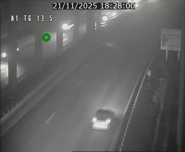 Traffic live webcam Luxembourg Senningen - A1 direction Luxembourg - BK 13.5